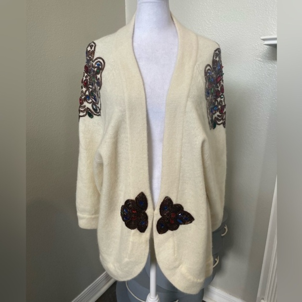 Vintage Spoleto Sequins/Gems Lambwool/Rabbit cream Sweater Size small